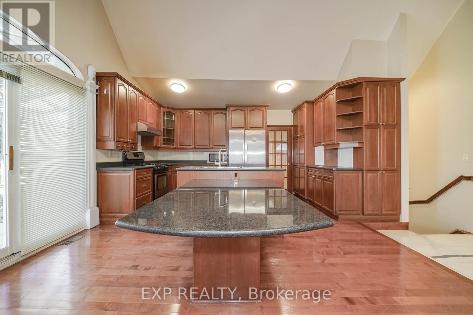 142 Hillsview Drive, Richmond Hill, Ontario  L4C 1T2 - Photo 11 - N12043702