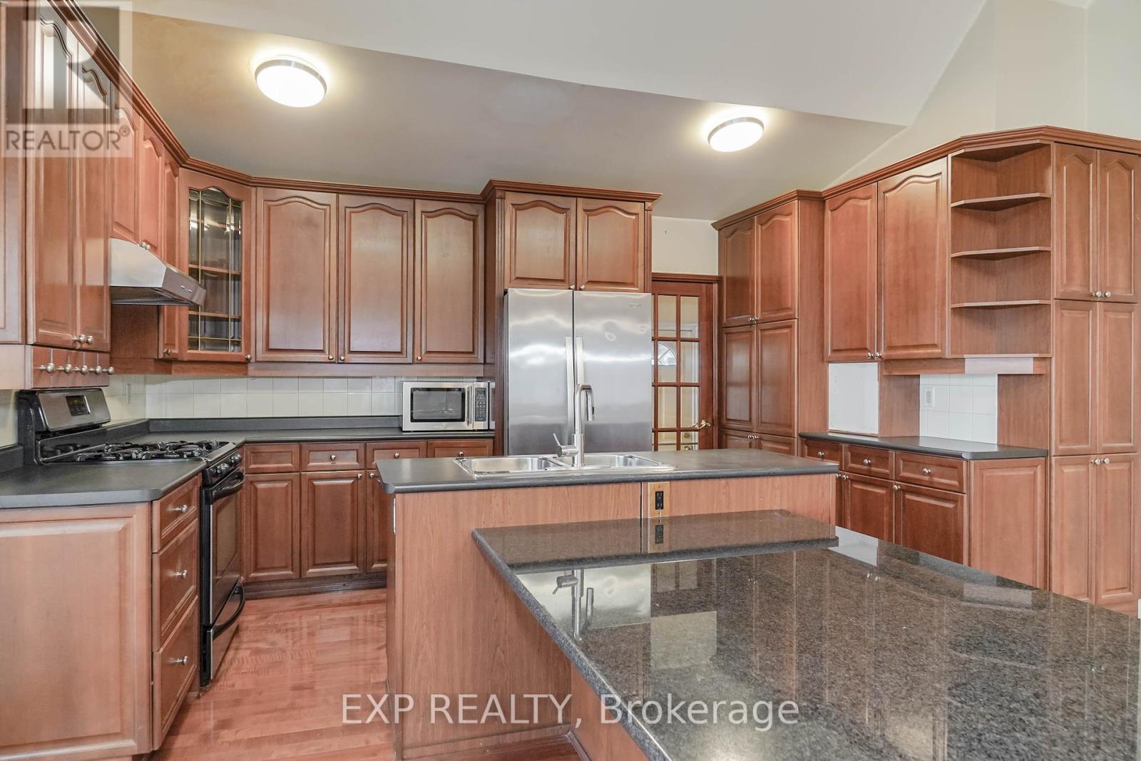 142 Hillsview Drive, Richmond Hill, Ontario  L4C 1T2 - Photo 15 - N12043702