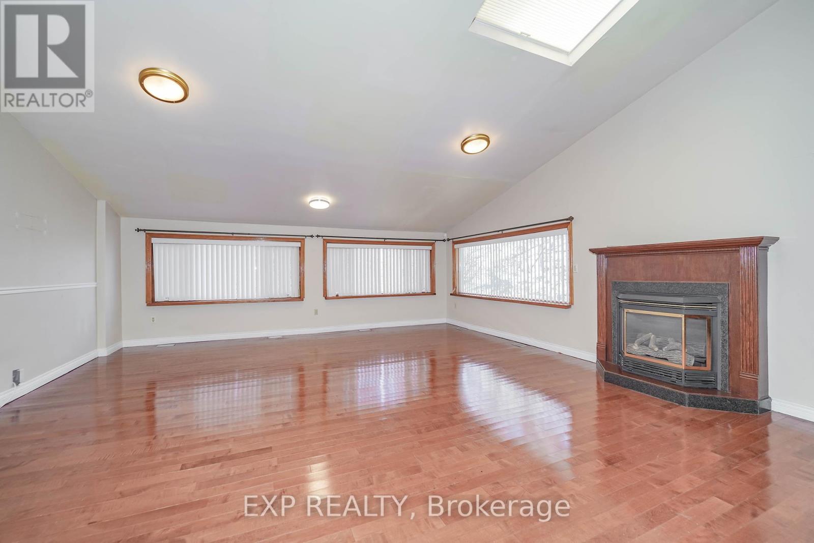 142 Hillsview Drive, Richmond Hill, Ontario  L4C 1T2 - Photo 21 - N12043702