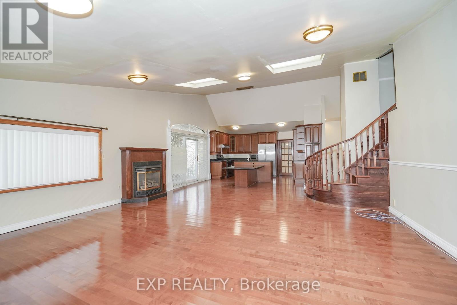 142 Hillsview Drive, Richmond Hill, Ontario  L4C 1T2 - Photo 22 - N12043702