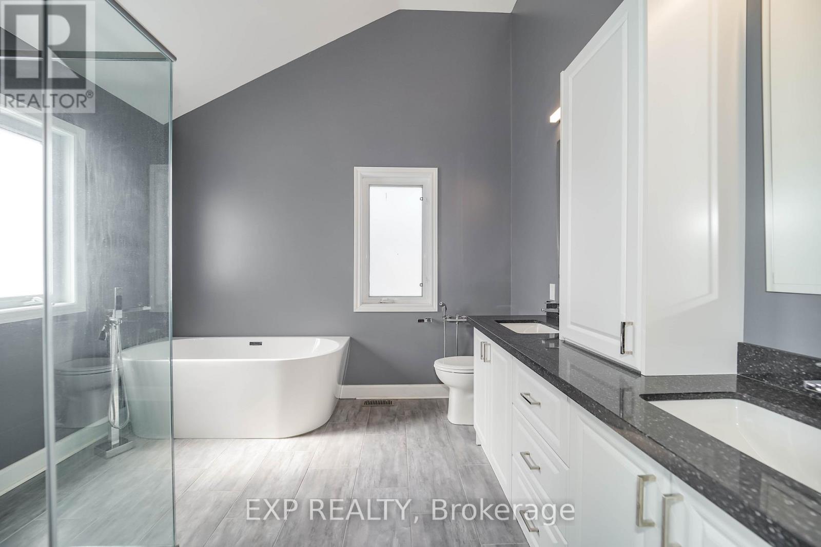 142 Hillsview Drive, Richmond Hill, Ontario  L4C 1T2 - Photo 28 - N12043702