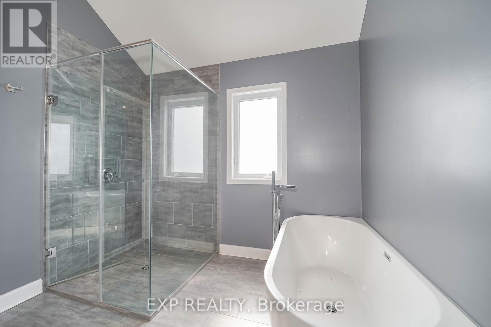 142 Hillsview Drive, Richmond Hill, Ontario  L4C 1T2 - Photo 29 - N12043702