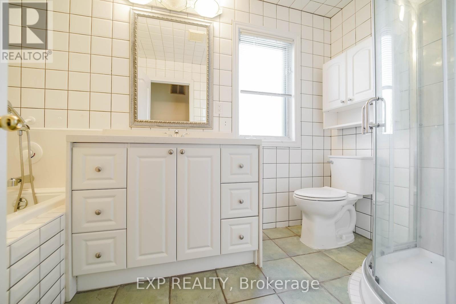 142 Hillsview Drive, Richmond Hill, Ontario  L4C 1T2 - Photo 32 - N12043702