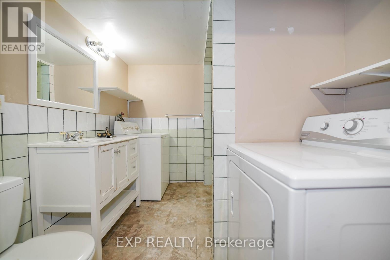 142 Hillsview Drive, Richmond Hill, Ontario  L4C 1T2 - Photo 40 - N12043702
