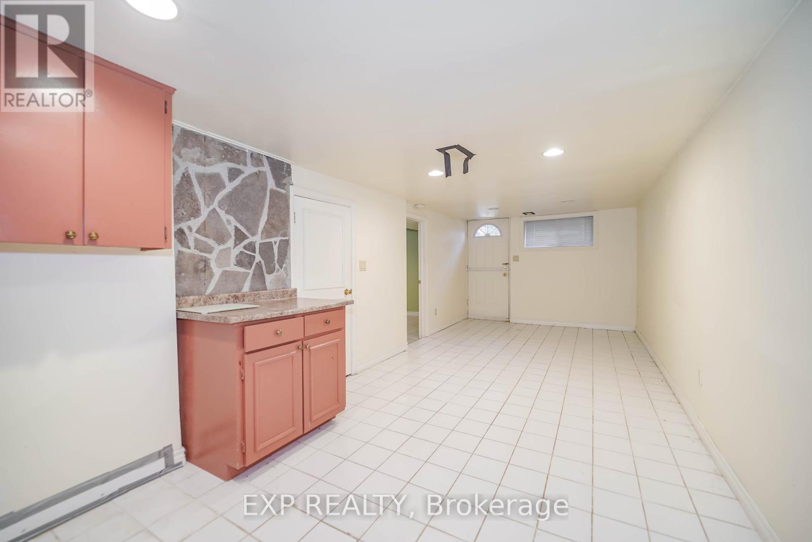 142 Hillsview Drive, Richmond Hill, Ontario  L4C 1T2 - Photo 41 - N12043702