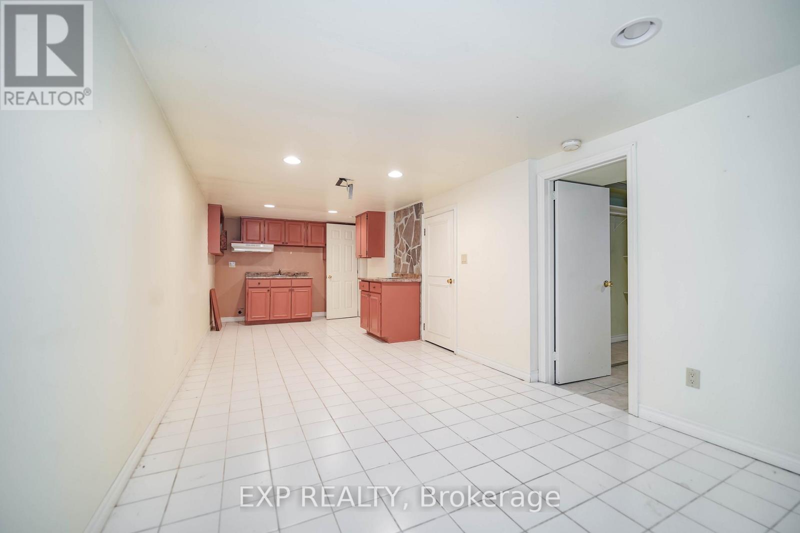 142 Hillsview Drive, Richmond Hill, Ontario  L4C 1T2 - Photo 42 - N12043702