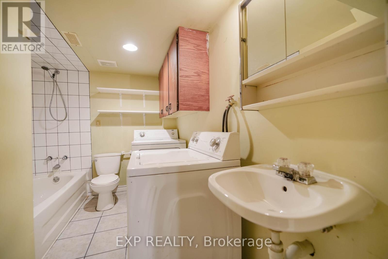 142 Hillsview Drive, Richmond Hill, Ontario  L4C 1T2 - Photo 43 - N12043702