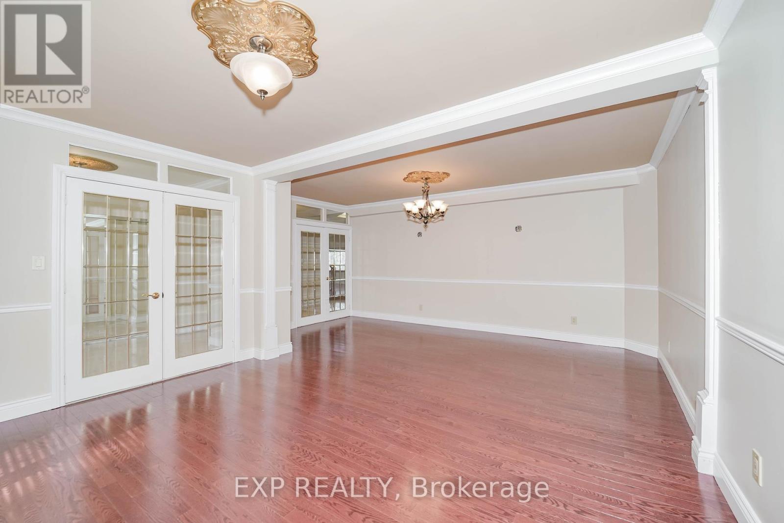 142 Hillsview Drive, Richmond Hill, Ontario  L4C 1T2 - Photo 9 - N12043702