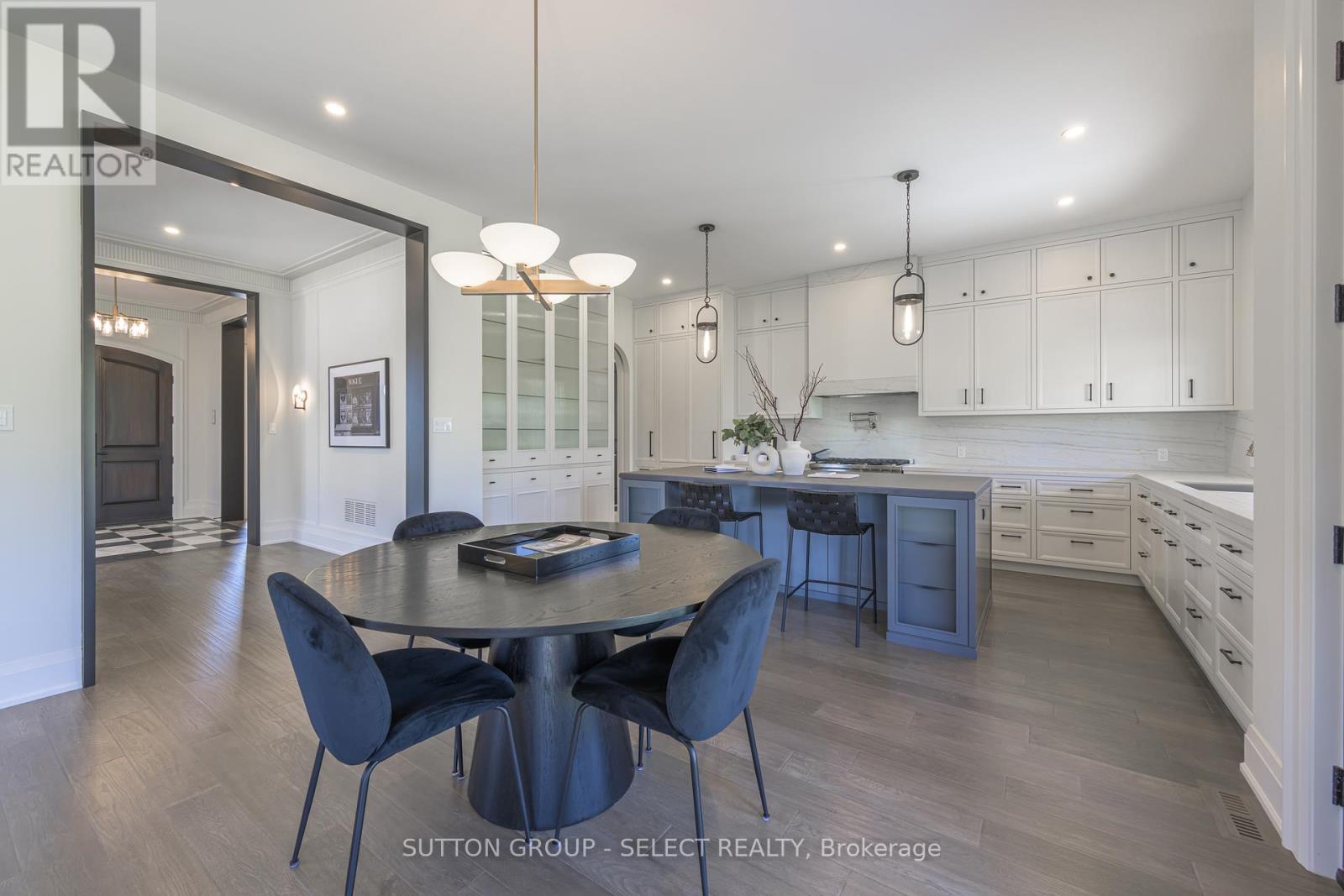 326 Manhattan Drive, London South, Ontario  N6K 4M7 - Photo 12 - X12043755