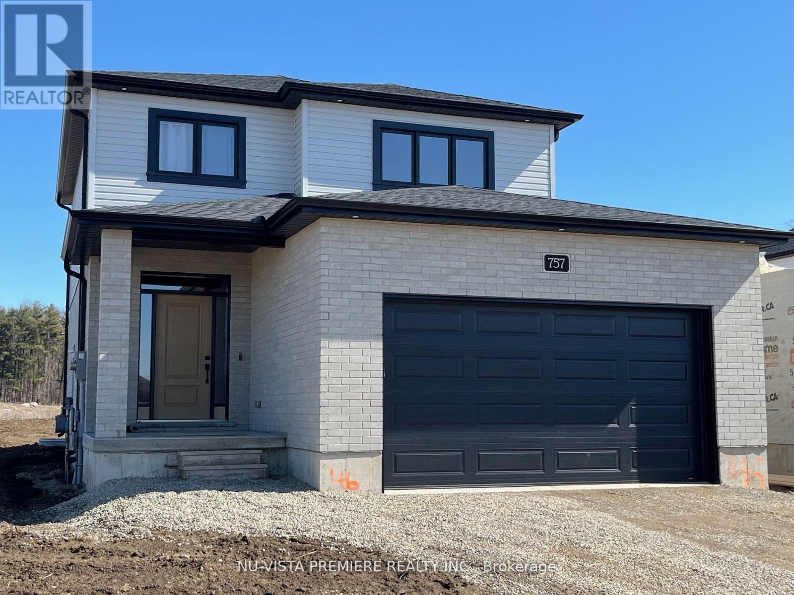 Property at 811 GATESTONE ROAD image 1