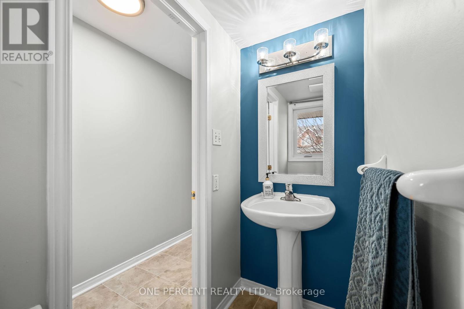 Property at 137 TOPHAM TERRACE image 4