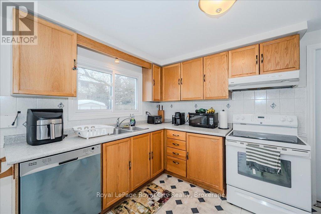 145 Kortright Road W, Guelph, Ontario  N1G 3N9 - Photo 11 - X12043808