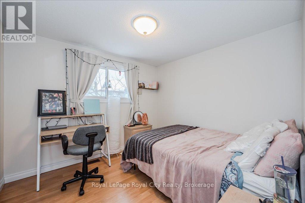 145 Kortright Road W, Guelph, Ontario  N1G 3N9 - Photo 18 - X12043808