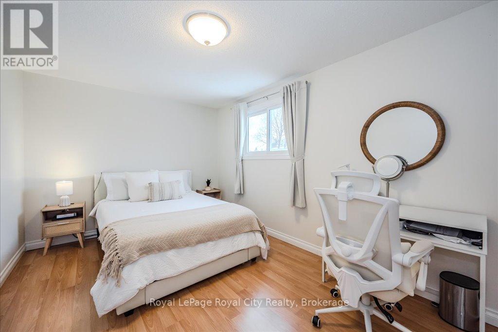 145 Kortright Road W, Guelph, Ontario  N1G 3N9 - Photo 20 - X12043808