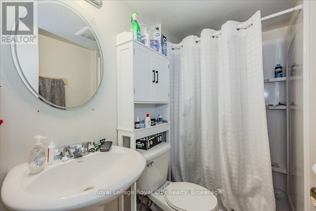 145 Kortright Road W, Guelph, Ontario  N1G 3N9 - Photo 28 - X12043808