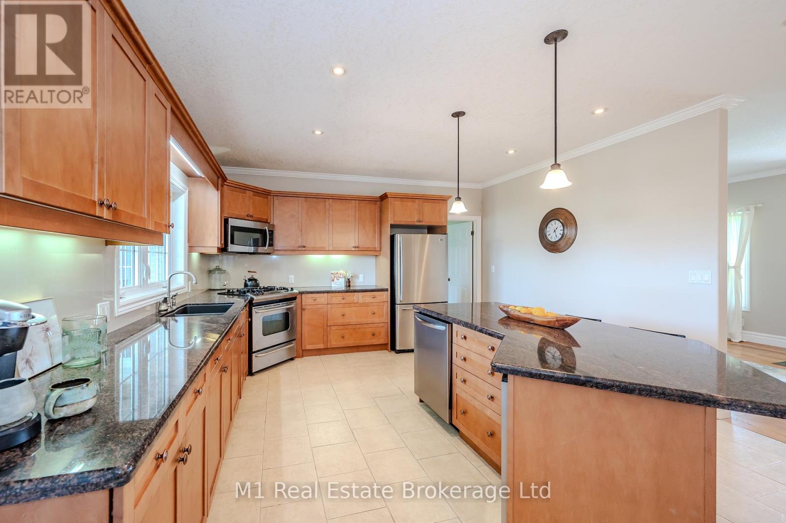 8682 9 Side Road, Centre Wellington, Ontario  N0B 1J0 - Photo 11 - X12043810