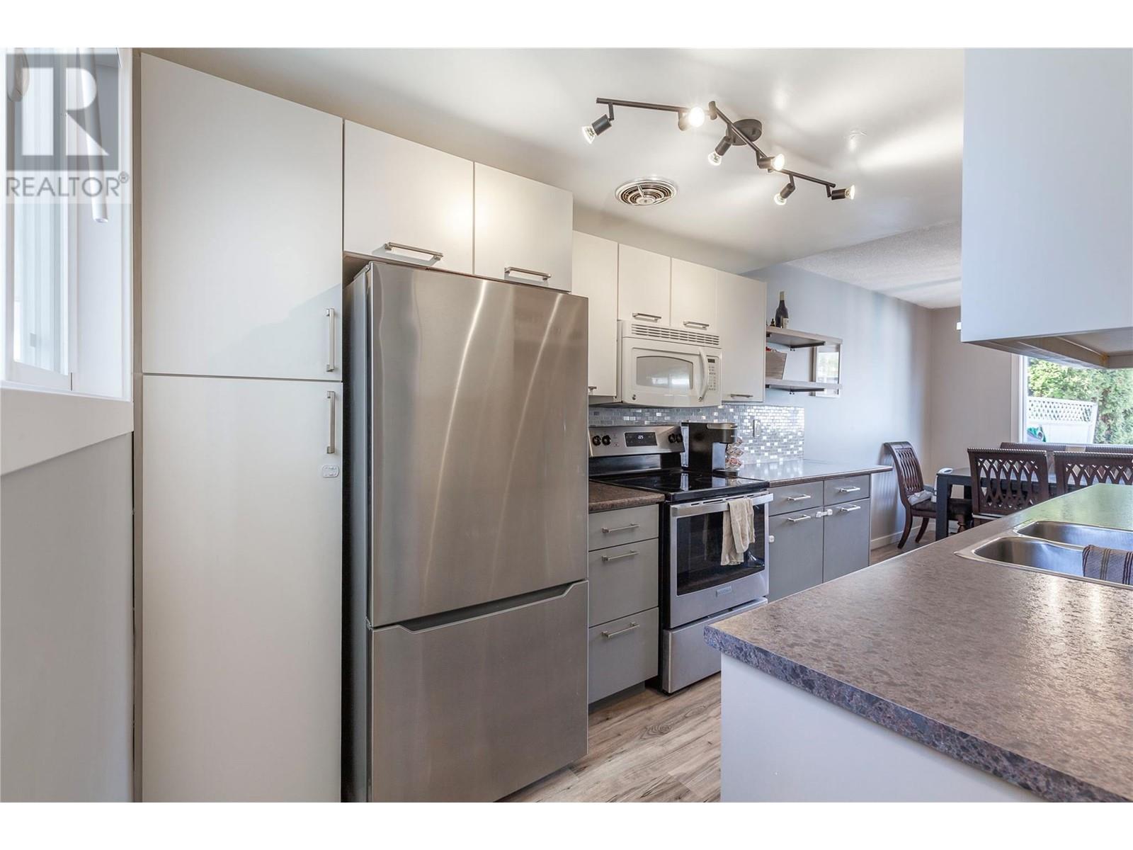 Property at 4910 25 Avenue Unit# 33 image 5