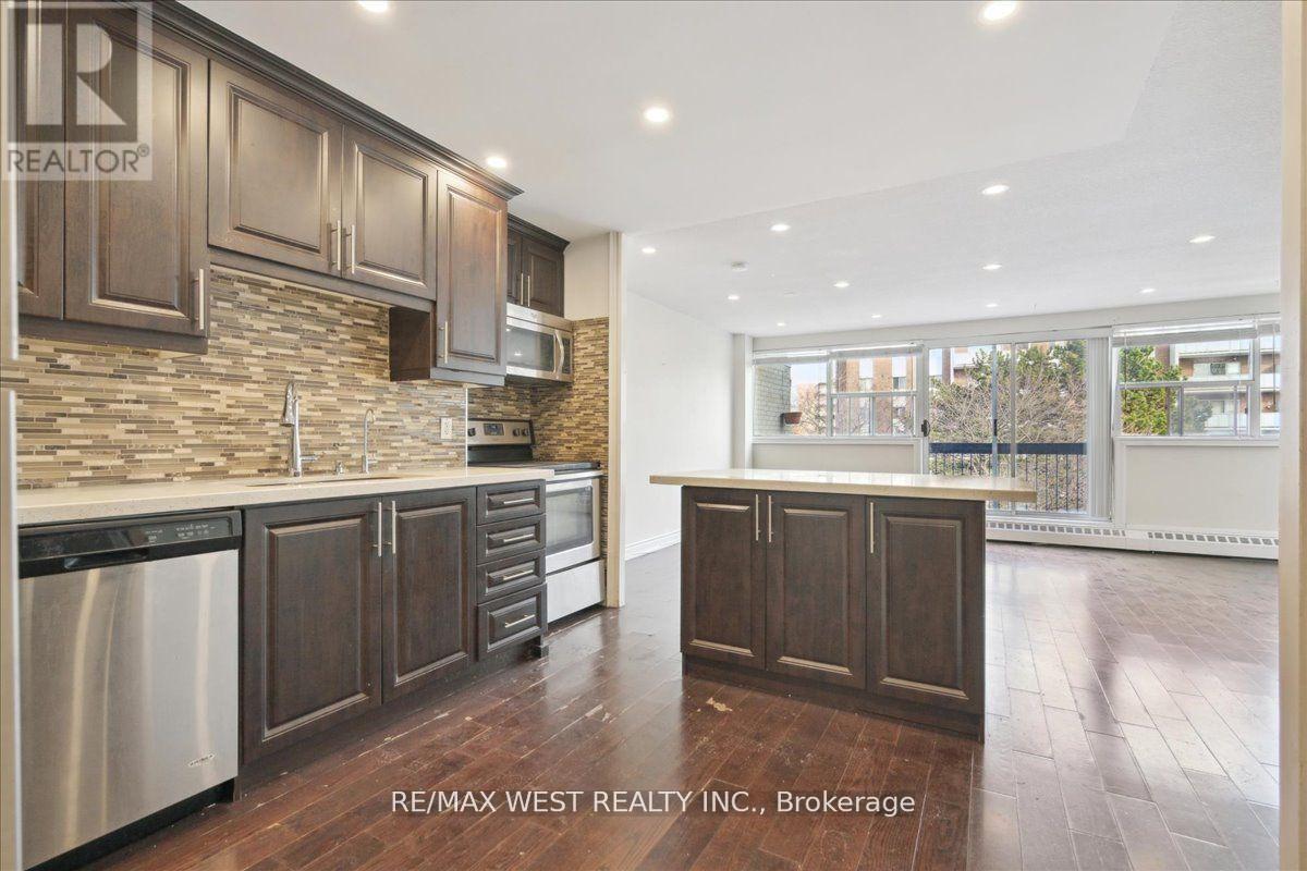 Property at 66 - 1624 BLOOR STREET E image 3