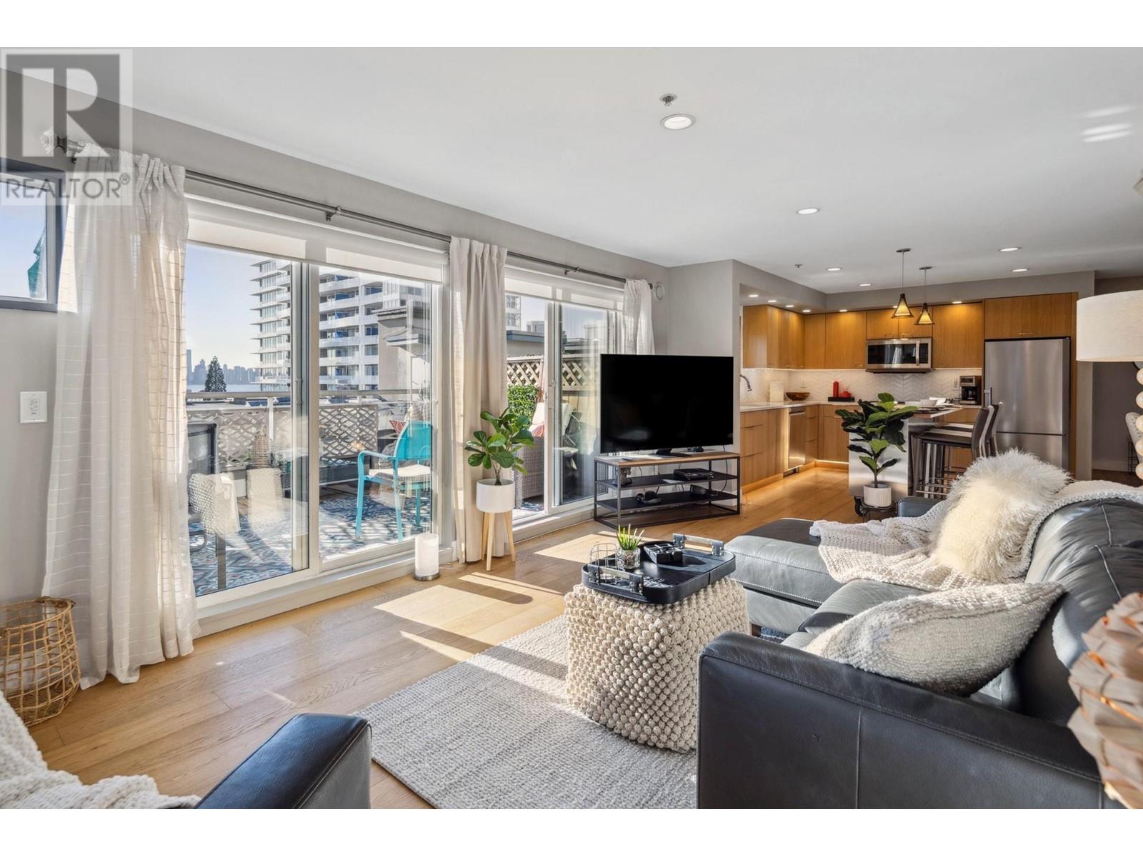 406 108 W Esplanade, North Vancouver, British Columbia  V7M 3M8 - Photo 5 - R2982497