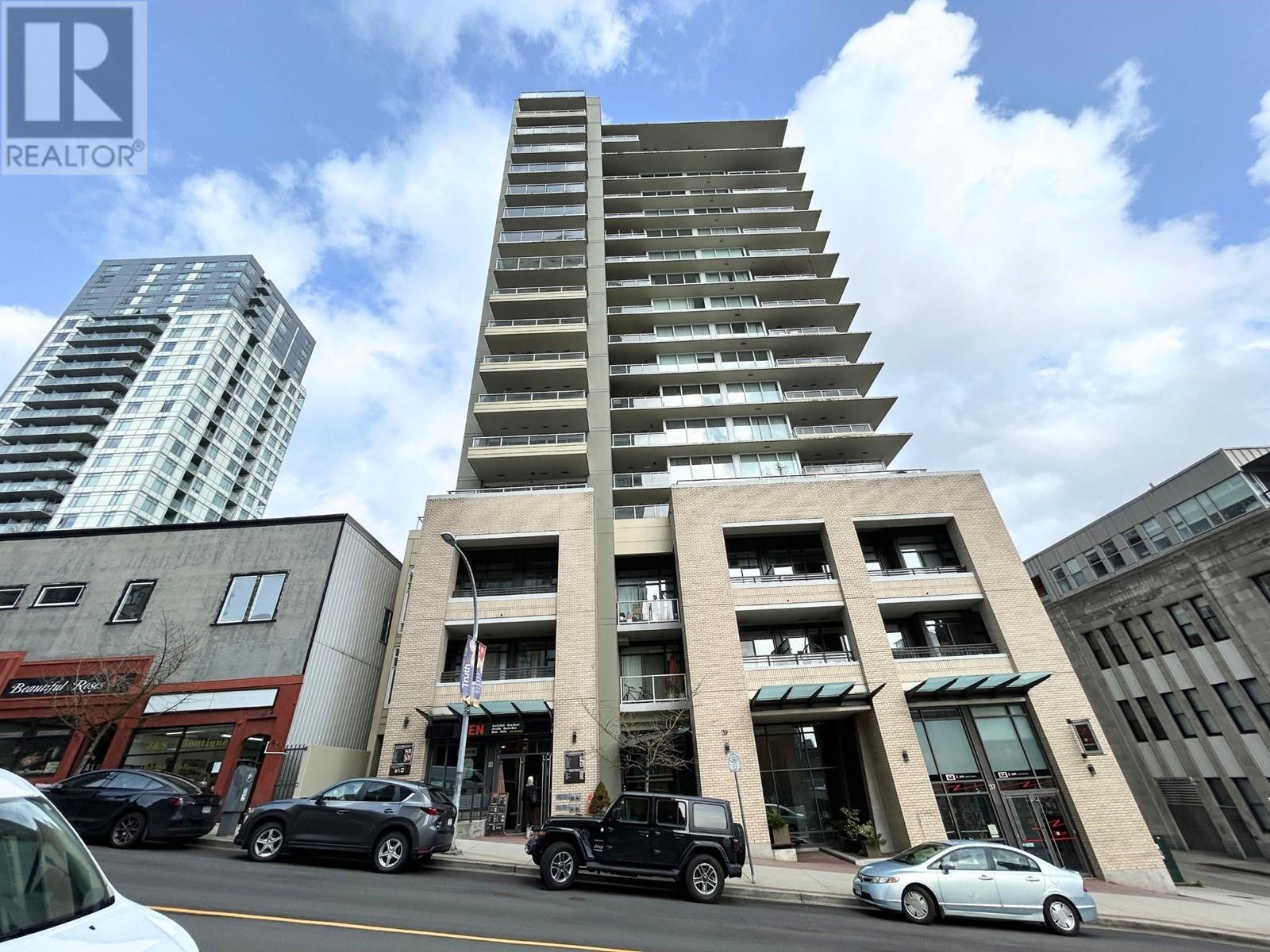 Property at 41 6TH STREET image 2