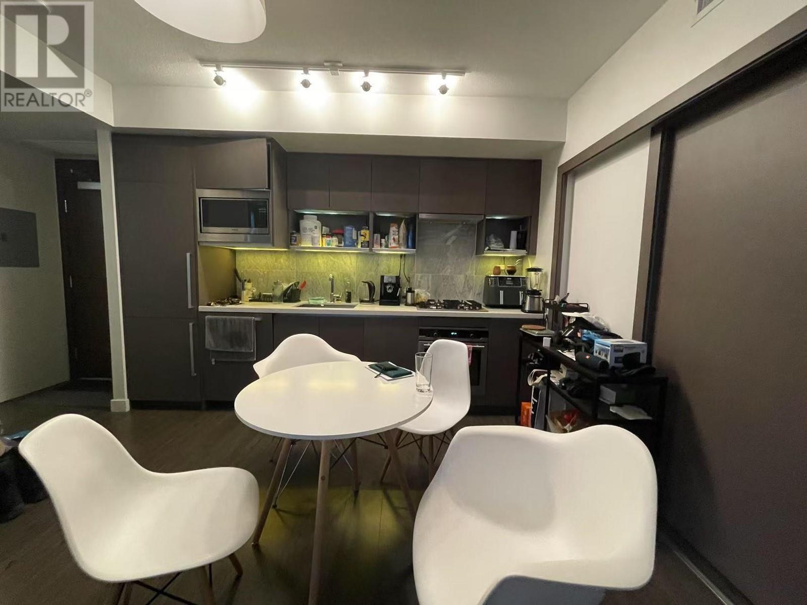 1817 68 Smithe Street, Vancouver, British Columbia  V6B 0P4 - Photo 2 - R2982530