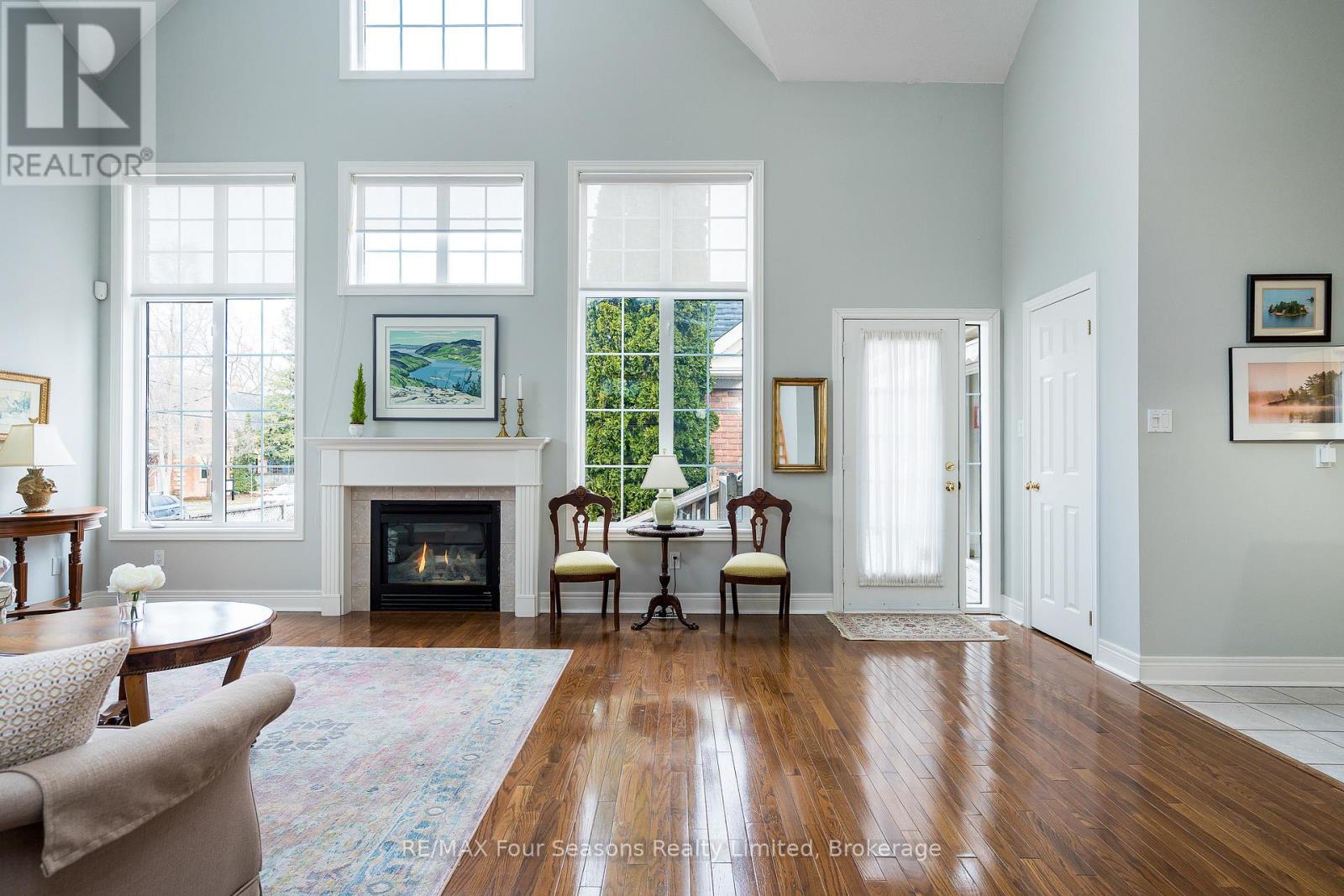 Property at 145 ONTARIO STREET image 4