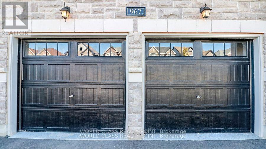 Property at 967 BARTON WAY image 2
