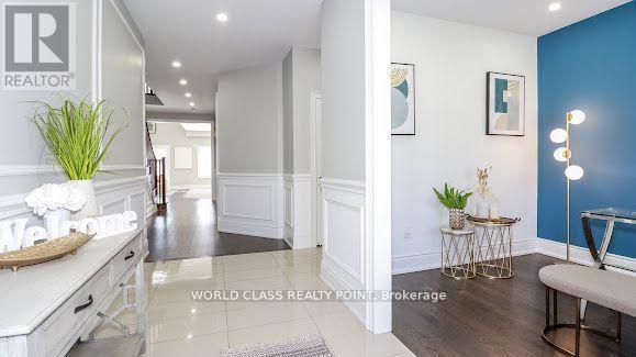 Property at 967 BARTON WAY image 4