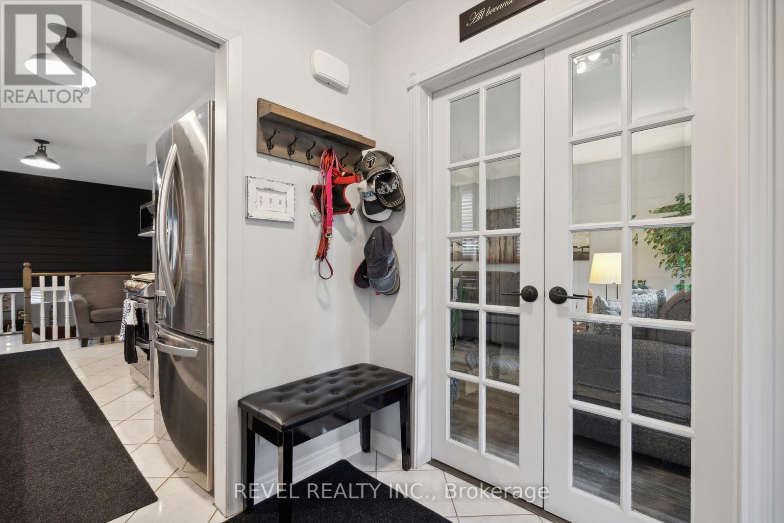 Property at 93 WILLOWRIDGE ROAD image 3