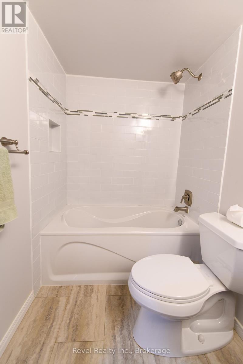 305 - 24 Ramblings Way, Collingwood, Ontario  L9Y 5S7 - Photo 18 - S12043903