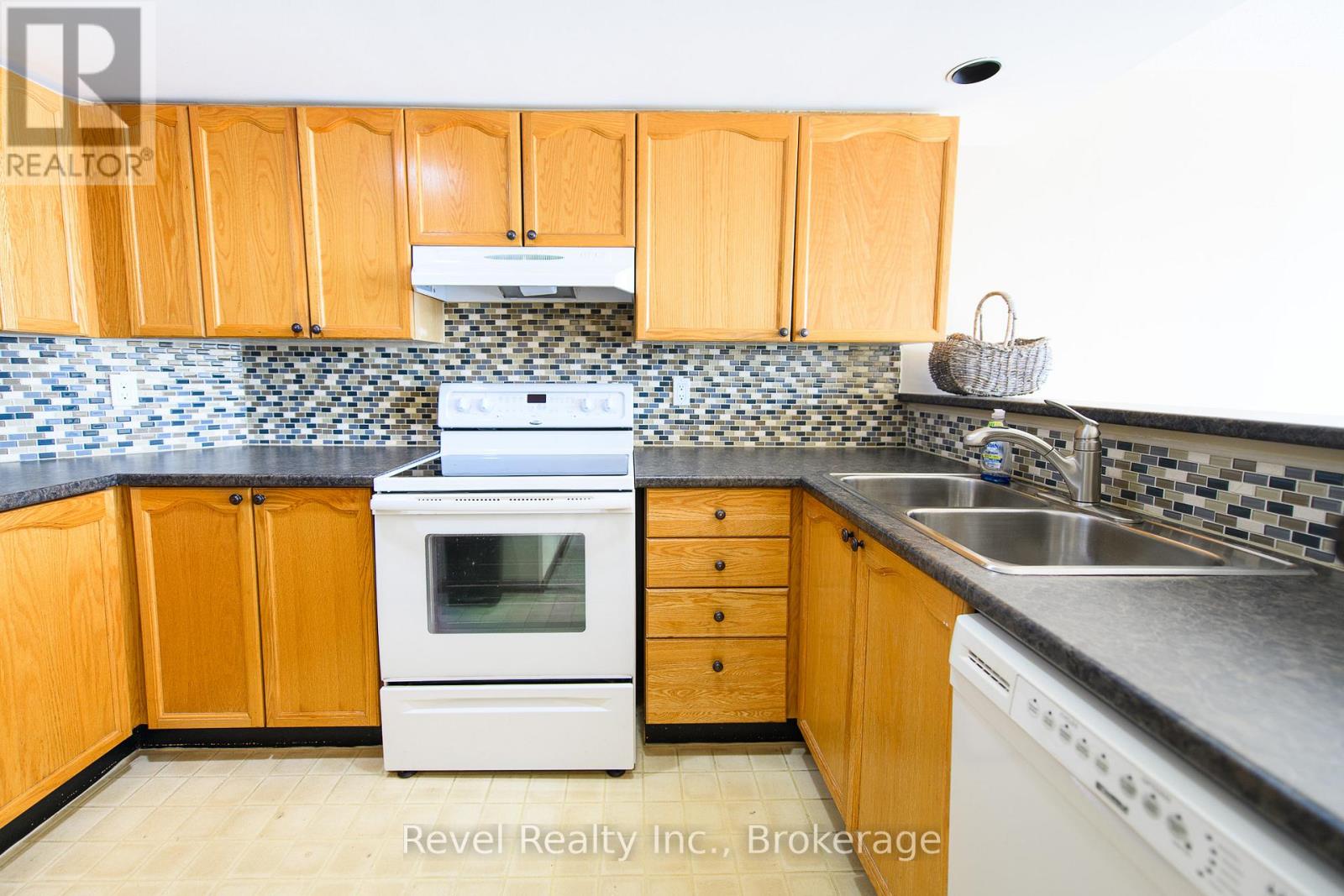 305 - 24 Ramblings Way, Collingwood, Ontario  L9Y 5S7 - Photo 8 - S12043903