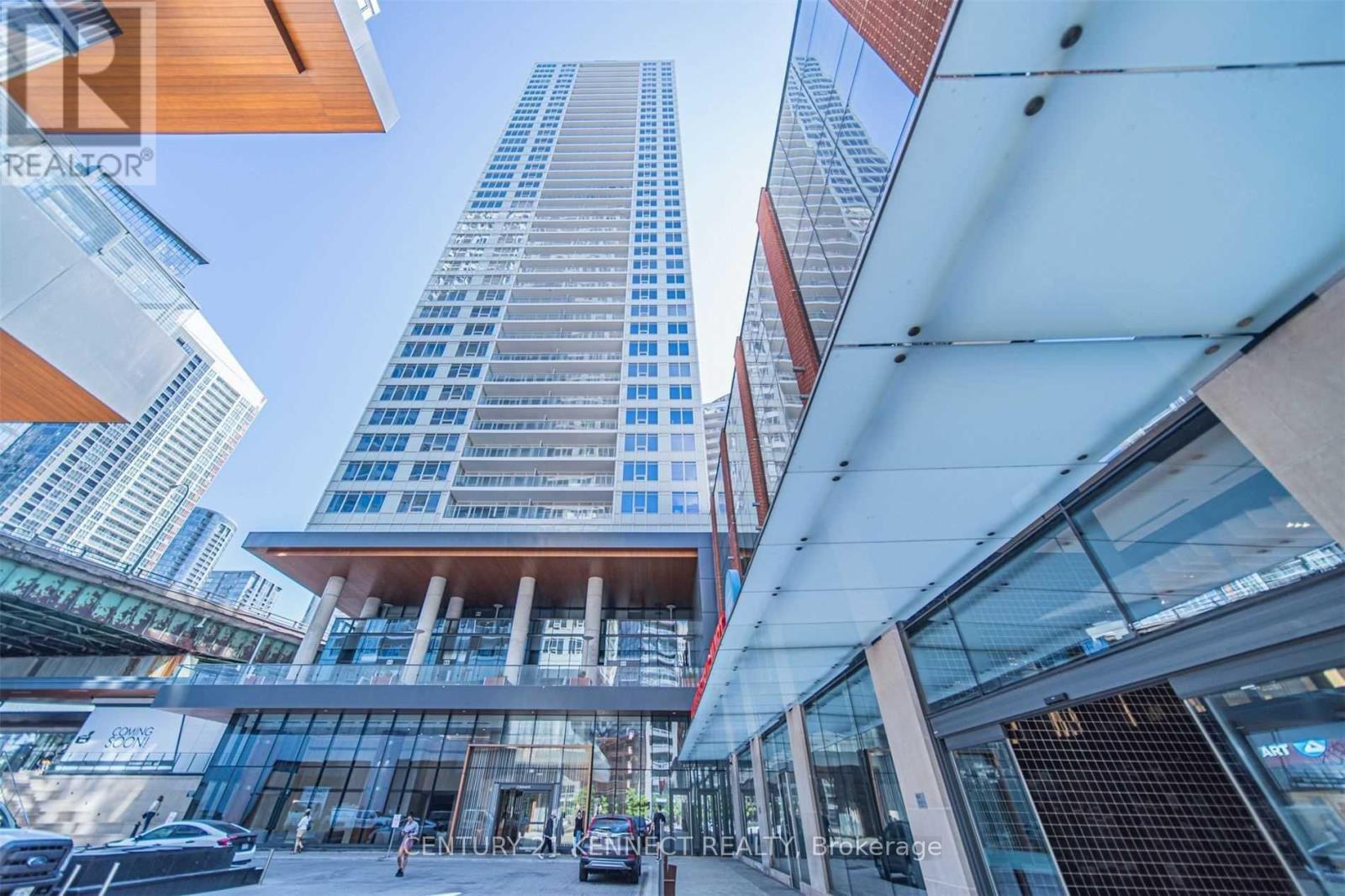 1010 - 17 BATHURST STREET, Toronto, Ontario