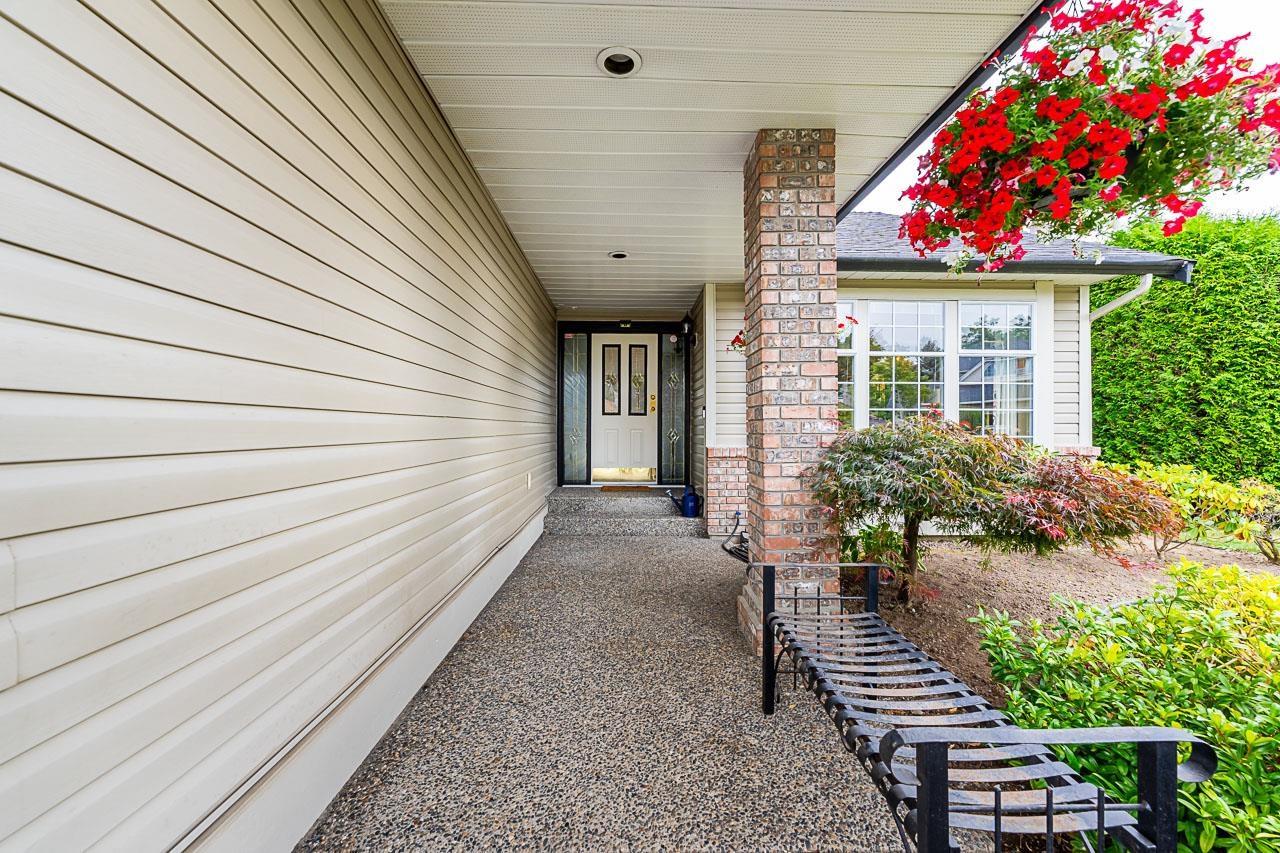 Property at 6068 185 STREET image 4