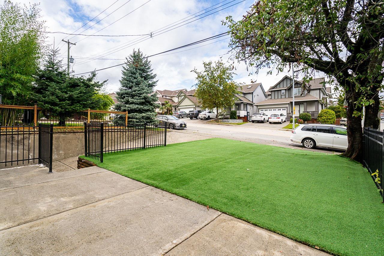 Property at 19758 68 AVENUE image 3