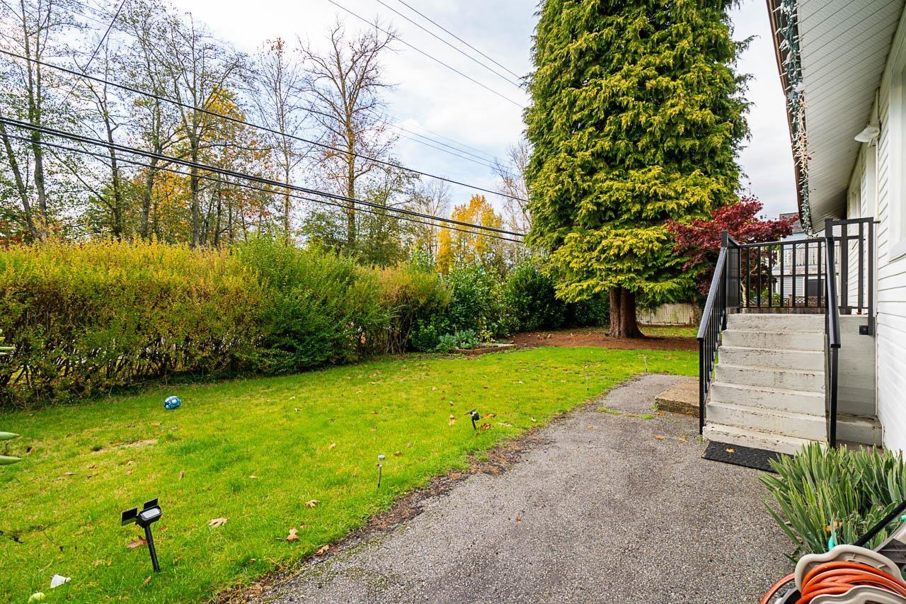 Property at 11205 78A AVENUE image 4