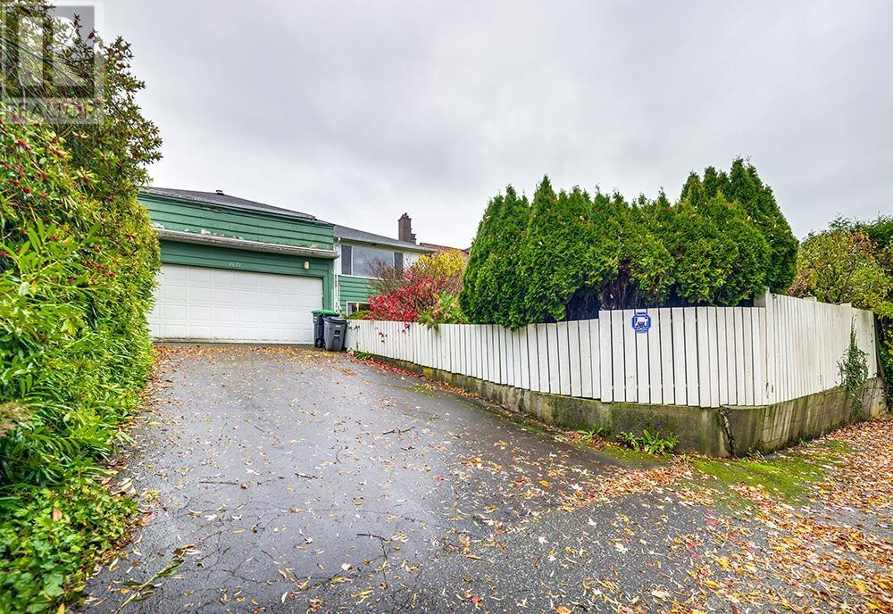 Listing Picture 10 of 15 : 4878 PATON STREET, Vancouver / 溫哥華 - 魯藝地產 Yvonne Lu Group - MLS Medallion Club Member