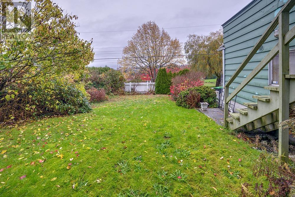 Listing Picture 9 of 15 : 4878 PATON STREET, Vancouver / 溫哥華 - 魯藝地產 Yvonne Lu Group - MLS Medallion Club Member