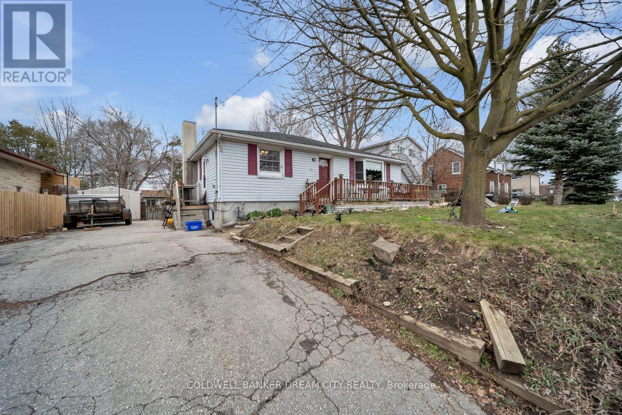 Property at 65 BROOKLYNE ROAD E image 2