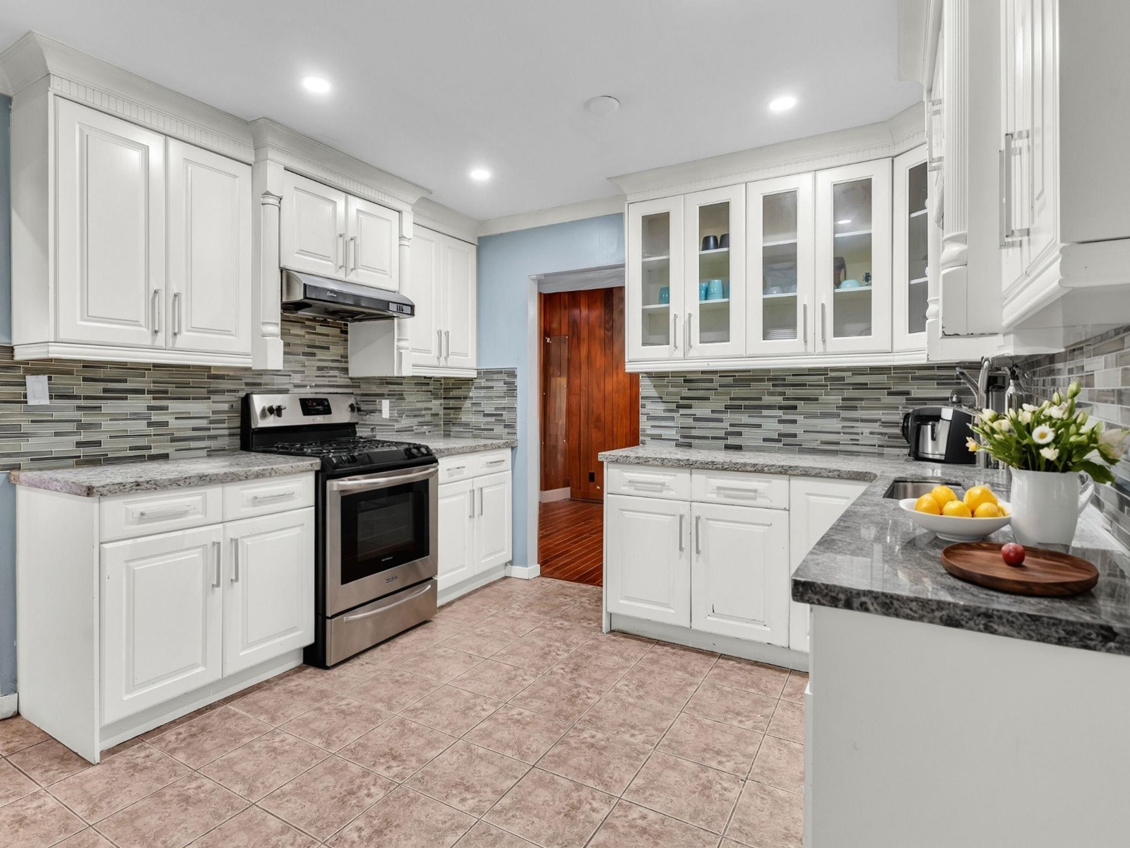 Property at 9525 125A STREET image 3