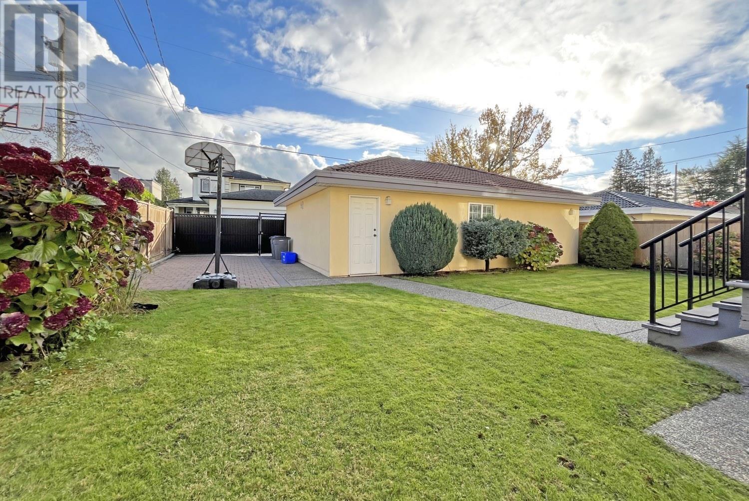 2556 W 20th Avenue, Vancouver, British Columbia  V6L 1G8 - Photo 30 - R2982461