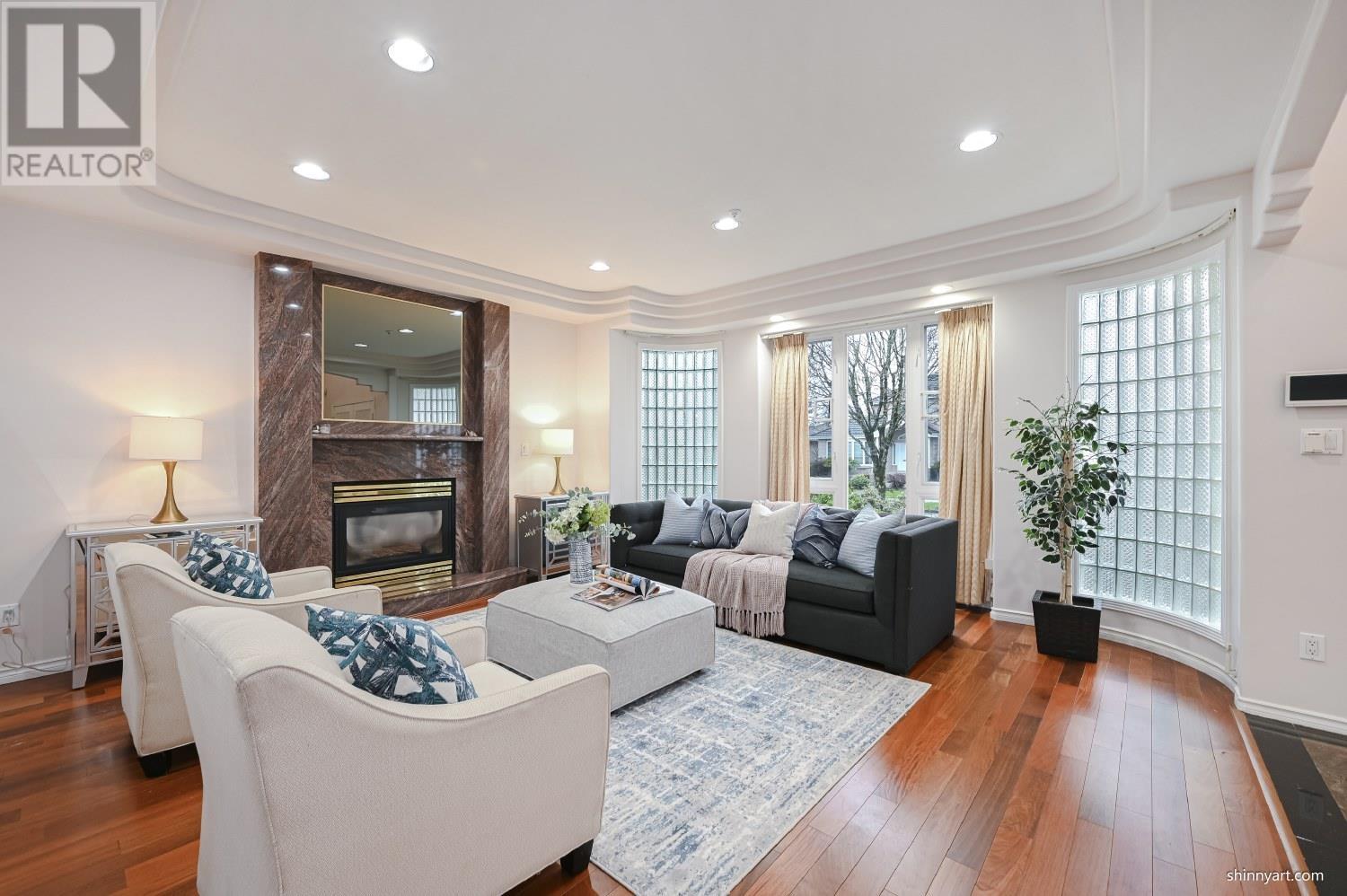 2556 W 20th Avenue, Vancouver, British Columbia  V6L 1G8 - Photo 3 - R2982461