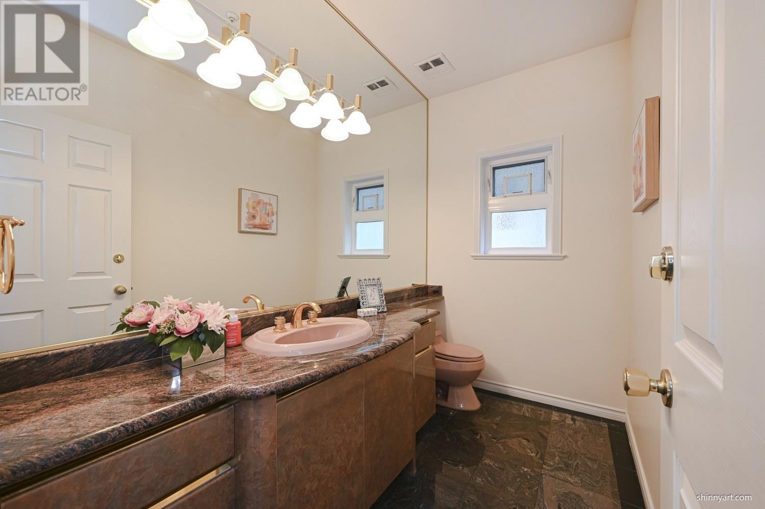 2556 W 20th Avenue, Vancouver, British Columbia  V6L 1G8 - Photo 13 - R2982461
