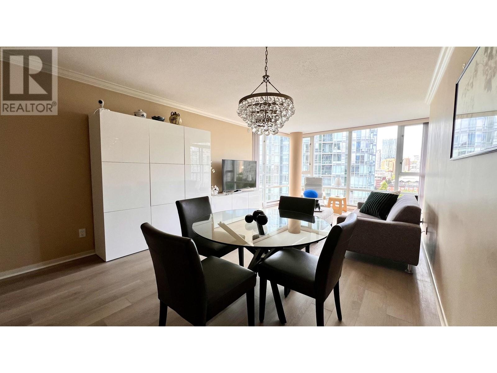 Listing Picture 5 of 17 : 1608 1033 MARINASIDE CRESCENT, Vancouver / 溫哥華 - 魯藝地產 Yvonne Lu Group - MLS Medallion Club Member