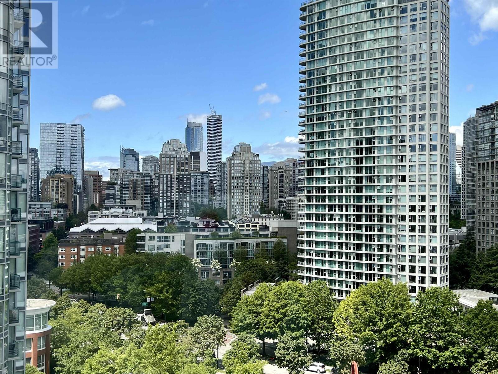 Listing Picture 3 of 17 : 1608 1033 MARINASIDE CRESCENT, Vancouver / 溫哥華 - 魯藝地產 Yvonne Lu Group - MLS Medallion Club Member
