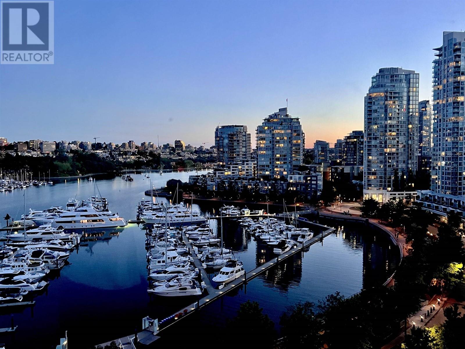 Listing Picture 2 of 17 : 1608 1033 MARINASIDE CRESCENT, Vancouver / 溫哥華 - 魯藝地產 Yvonne Lu Group - MLS Medallion Club Member