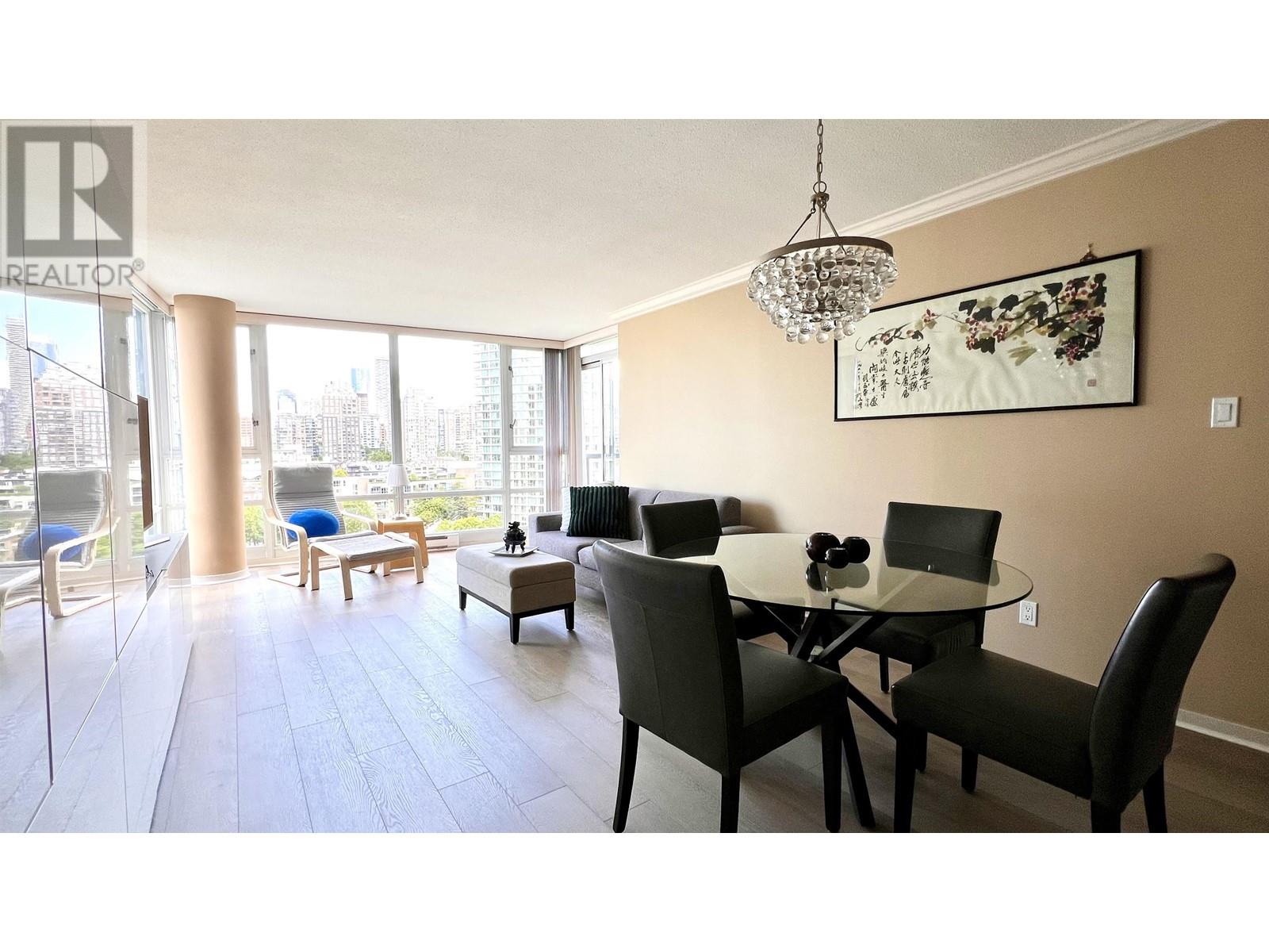 Listing Picture 4 of 17 : 1608 1033 MARINASIDE CRESCENT, Vancouver / 溫哥華 - 魯藝地產 Yvonne Lu Group - MLS Medallion Club Member