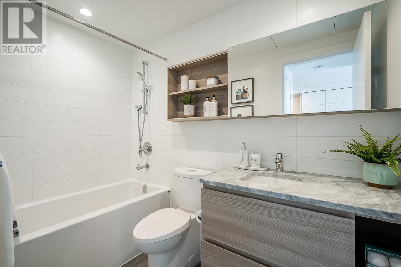 503 657 Whiting Way, Coquitlam, British Columbia  V3J 0J6 - Photo 5 - R2982359