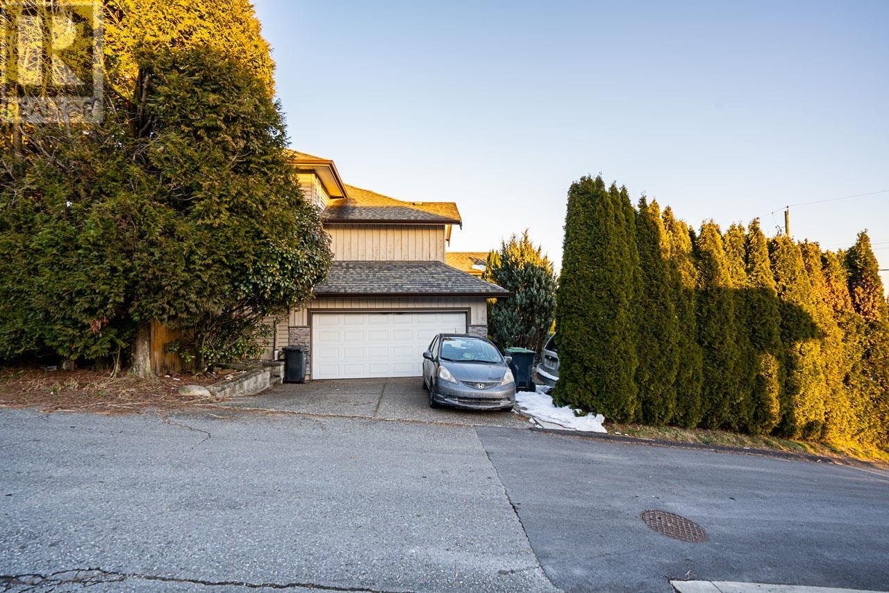 1113 Dansey Avenue, Coquitlam, British Columbia  V3K 3H5 - Photo 39 - R2967543