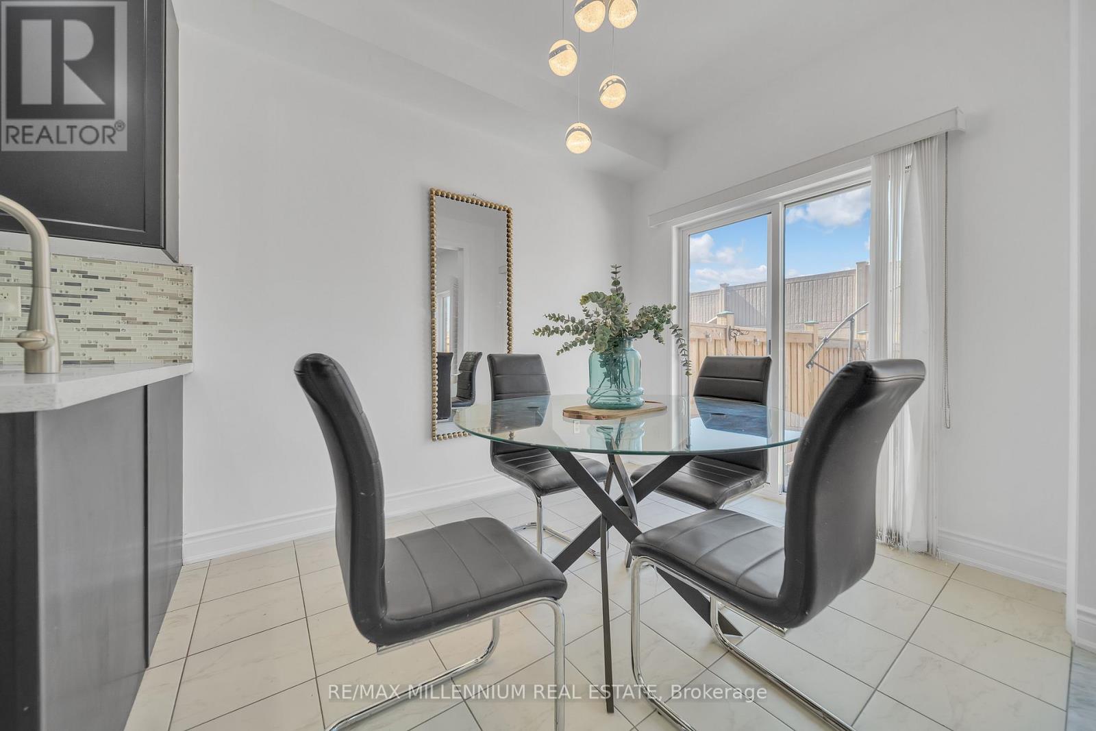 86 Cookview Drive, Brampton, Ontario  L6R 3T6 - Photo 16 - W12044022