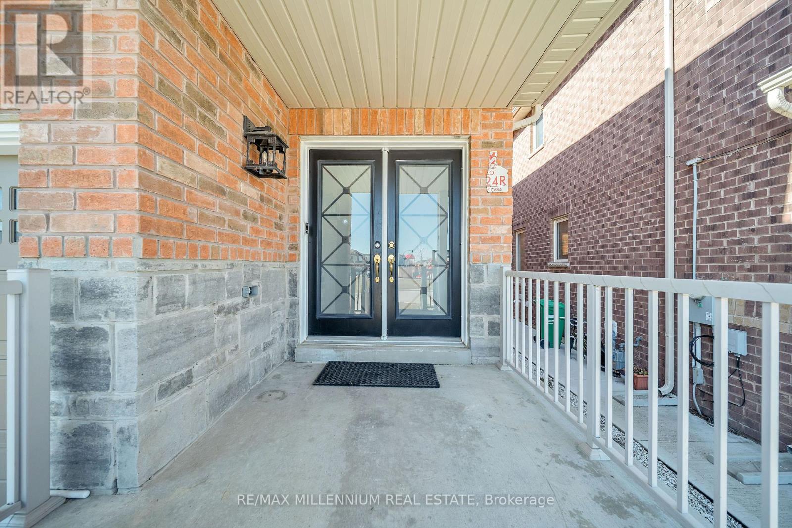 86 Cookview Drive, Brampton, Ontario  L6R 3T6 - Photo 5 - W12044022